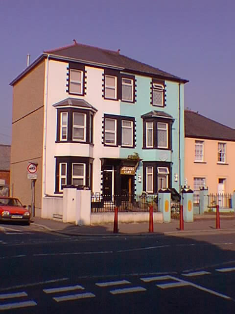 180 Commercial Rd. Newport 2001